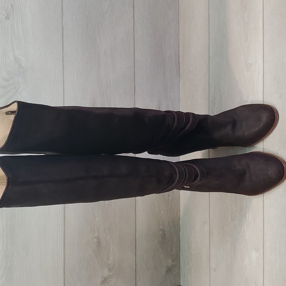 Club Monaco Womens Tall Suede Heels boots shoes sz 40 US 9 - Picture 3 of 11